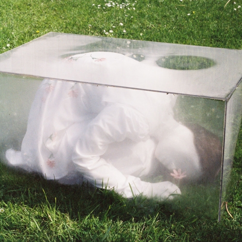 Girl picking flowers | 39cm x 40cm x 70cm; plaster, textile, synthetic hair, glass; 2003