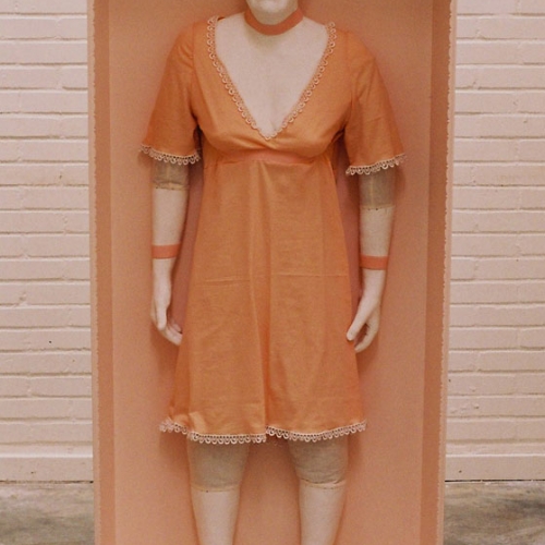 Porcelain dolls | 160cm x 64cm x 32cm; porcelain, textiel, wood; EKWC 2005